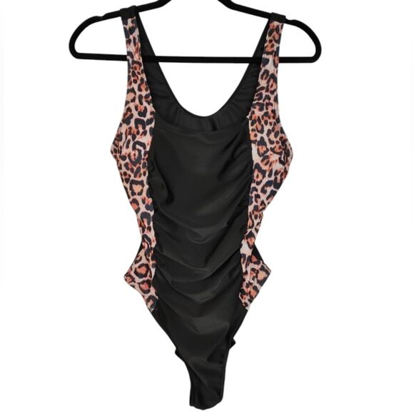 Leopard Print One Piece Swimsuit size Large Built-in Bra with removable Pads - Picture 8 of 16
